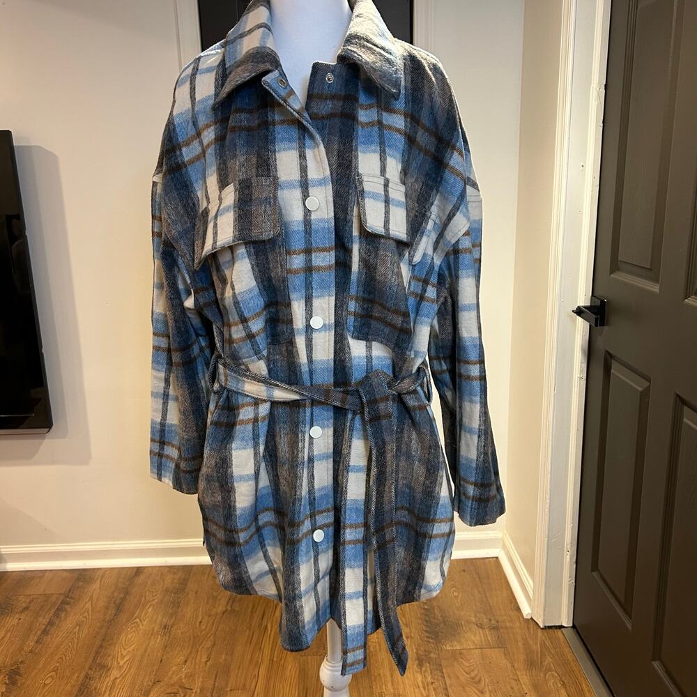 STR Stadivarias Sz M Women’s Blue Plaid Snap Front Belted Jacket Flannel